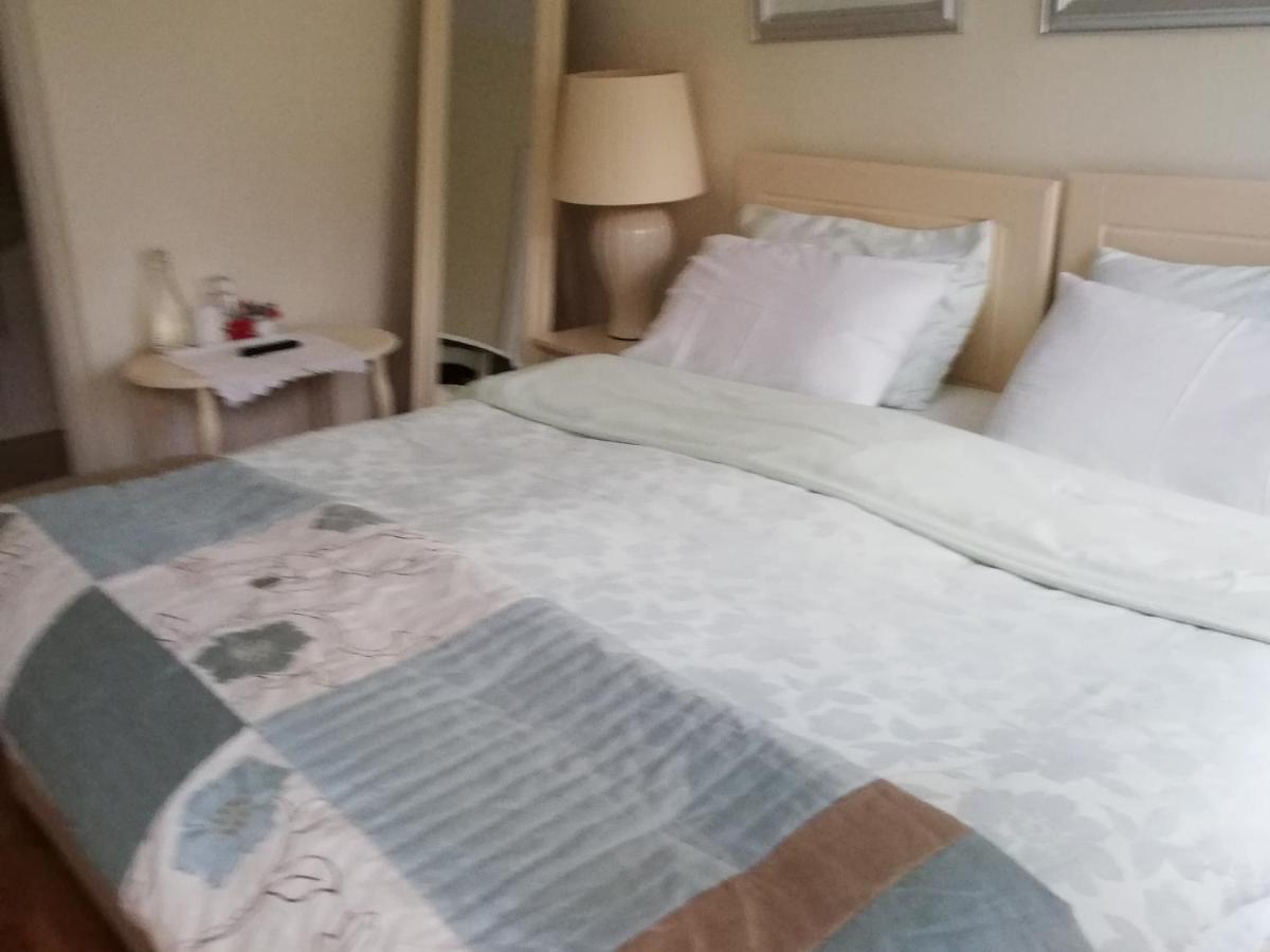 The Vee Guest Accommodation Waterford Exteriör bild